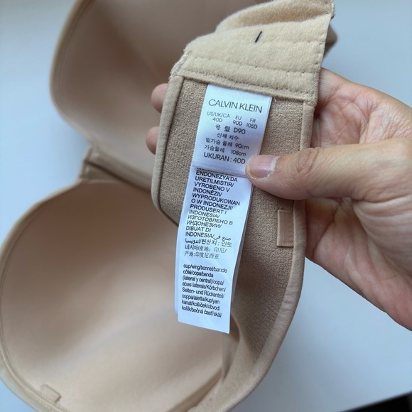 Calvin Klein Women's Tan Strapless Bra Sz 40D New - Picture 6 of 6